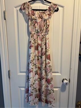 Peyton Bre Pink Floral Maxi Dress
